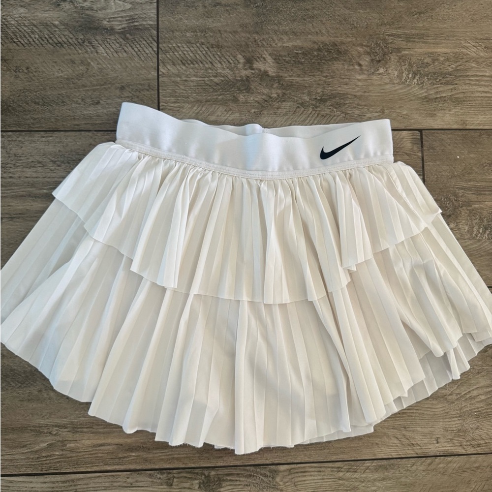 Nike Women's White Pleated Tennis or Pickleball Skirt